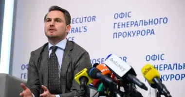 Генпрокурор Кравченко заявил, что не планирует увольняться и пригрозил добраться до каждого из своих недоброжелателей