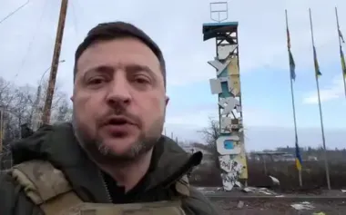 Zelenskyy arrived in Kupiansk and congratulated military on Land Forces Day. VIDEO
