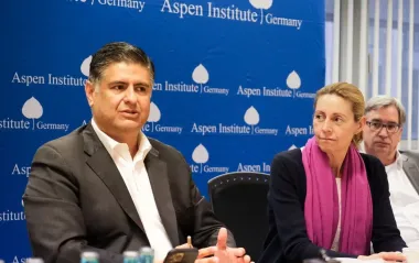 Ексрадника Трампа покликали на роботу до підсанкційного "Лукойлу", - Politico