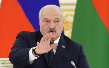 Білорусь передала Литві 9 політв'язнів, серед них лауреат Нобелівської премії