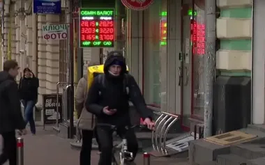 Обесценивание гривны: подпрыгнет ли курс доллара