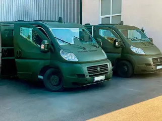 Вместо помощи армии десятки тысяч «благотворительных» авто ушли на продажу