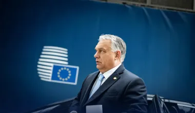 Орбан влаштував істерику через безстрокове замороження росактивів