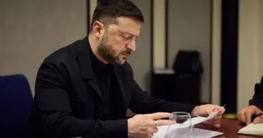 Зеленский проводит переговоры с Кушнером и Виткоффом в Берлине