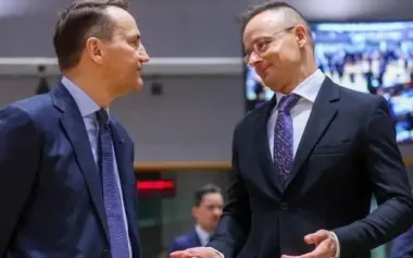 Sikorski and Szijjártó publicly argued after Orbán’s statement on Russian activists: "Viktor deserved his Order of Lenin."