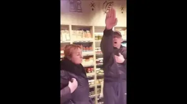 В Польше поляк угрожал продавщице-украинке и зиговал: как его накажут (видео)