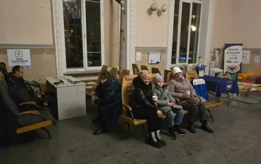 Пункти незламності на вокзалах: як "Укрзалізниця" допомагає під час блекаутів