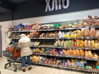 Украинцы массово переходят на простой хлеб: все меньше кто может позволить себе выпечку
