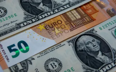 Долар і євро трохи подорожчали в обмінниках