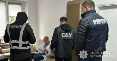 Продолжение инвалидности за 2500 долларов: во Львовской области будут судить чиновника больницы