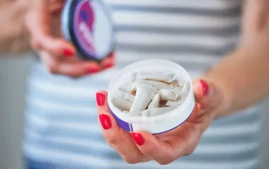 Врачи призвали депутатов запретить продажу паучей с концентрацией никотина более 16,6 мг