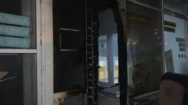 Киевлянин поджег отделение Укрпочты, считая, что помогает СБУ