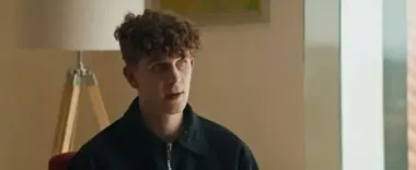 Блогер родом из Украины получил российское гражданство во время войны и показал свой новый паспорт