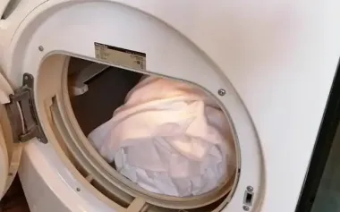 Прощай, вогкість: як швидко висушити білизну в холодній квартирі при відключеннях світла і без опалення