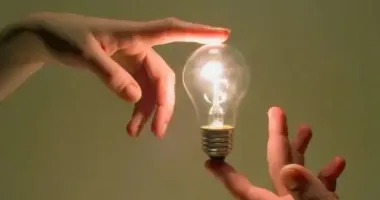 Графики на 17 декабря: как будут отключать свет в Украине в среду