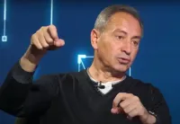 Людина свідомо бреше і поширює неправду, – Микола Томенко про переговорну тактику Трампа