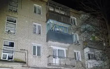 At night, the Russians attacked Nikopol and Synelnykove districts: five-storey building, shops and power lines were damaged. PHOTOS