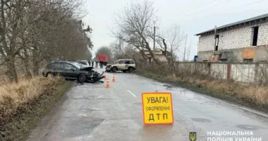 На Київщині сталася потрійна ДТП: постраждали дві людини