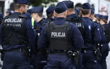 У Польщі затримали вісьмох чоловіків, які під виглядом поліції напали на українців