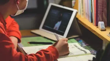 Навчання за кордоном: українські суботні та недільні школи визнали офіційними