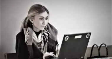 Родині загиблої в полоні журналістки Вікторії Рощиної виплатять понад 300 тис. грн до кінця року