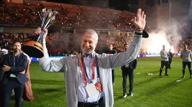 UK PM warns Russian oligarch Abramovich of last chance to send over £2bn from Chelsea sale to Ukraine