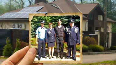 СМИ: Семья чиновника БЭБ Дрозда имеет имение под Киевом, 8 квартир и диссертации с Татаровым