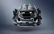 Mercedes отказывается от клея в пользу винтов