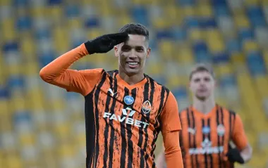 "Шахтар" – у топ-8, "Динамо" грюкнуло дверима: як зіграли українські клуби в Лізі конференцій