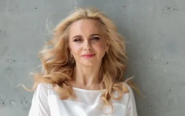 Сяйво і бахрома: Лілія Ребрик показала ідеальний образ для новорічної ночі