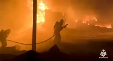 Потужні вибухи та пожежа: дрони атакували один з найбільших хімічних заводів РФ